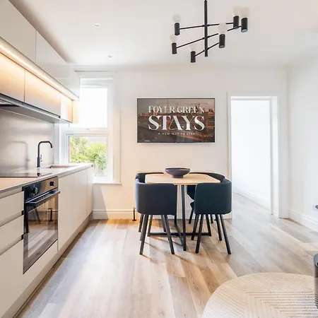 Apartment Newly Designed, 2br Apt, 5min From Northwood London Tube Station, Nato Hq, Ideal For Wembley, Warner Studio, Contractors Northwood (Greater London)
