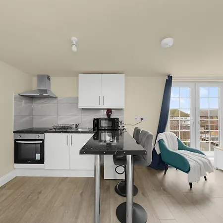 Cosy On Elizabeth Line - Free Parking London
