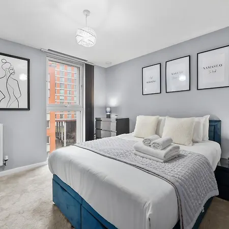 Apartment 2-bedroom Short Term & Flexible Renting Canary Wharf London