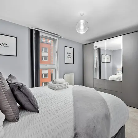 2-bedroom Short Term & Flexible Renting Canary Wharf
