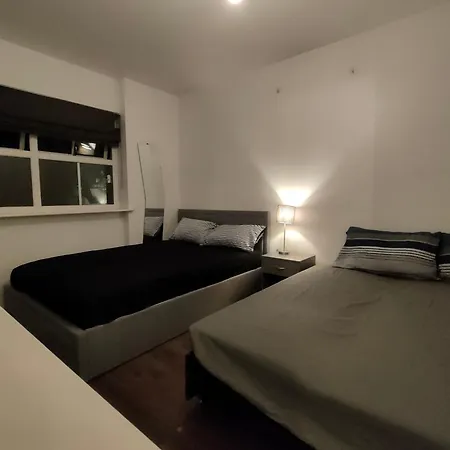 Free Parking 4 Beds Flat 15 Min Train To Victoria Bridge St Paul Cathedral 公寓