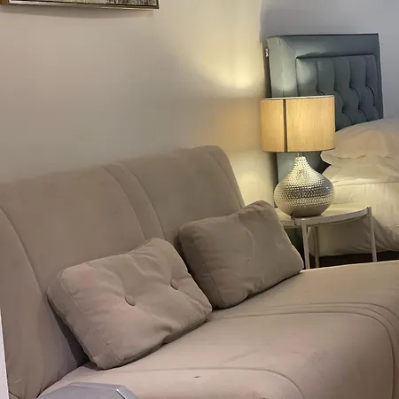 Quintuple Close To King's Cross Apartment London