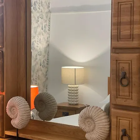 Quintuple Close To King's Cross Apartment