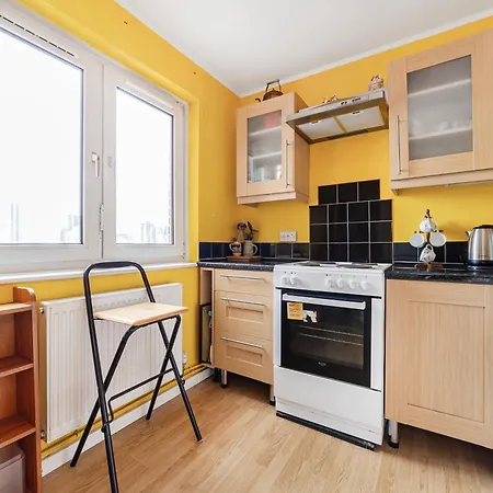 Elegant 1br Flat With Balcony & View, Walworth * Londres