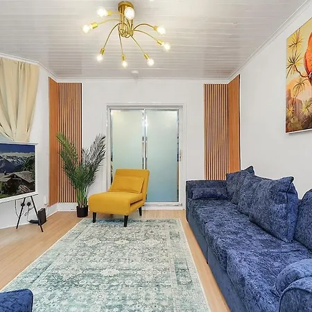 The Townhouse By Harlington * London