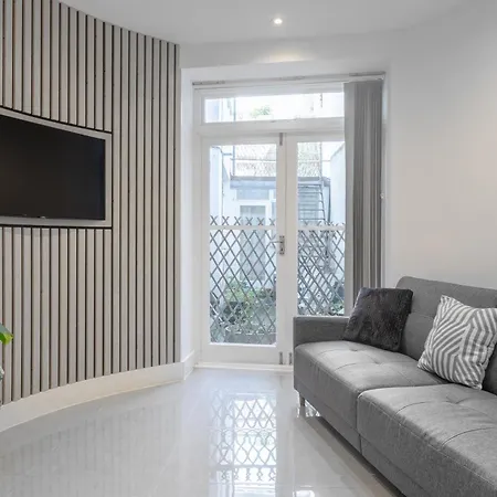 Westbourne Terrace * London