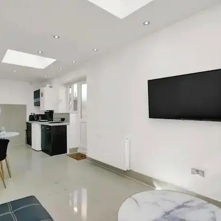 Apartment One Bed Near Heathrow