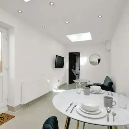Apartment One Bed Near Heathrow *