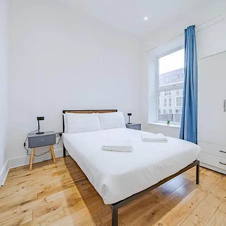 Appartamento Charming 1br Prime Location Near Station & Shops