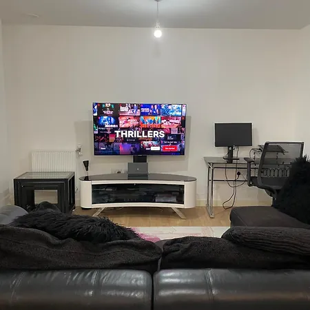 2br-sleeps4-parking-balcony-nearcitycentre *