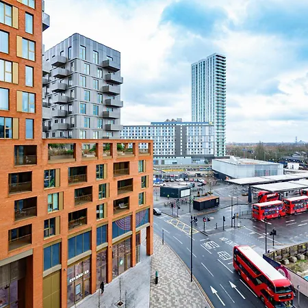 Gorgeous 1br With Balcony, 2min Tottenham Hale Tube London