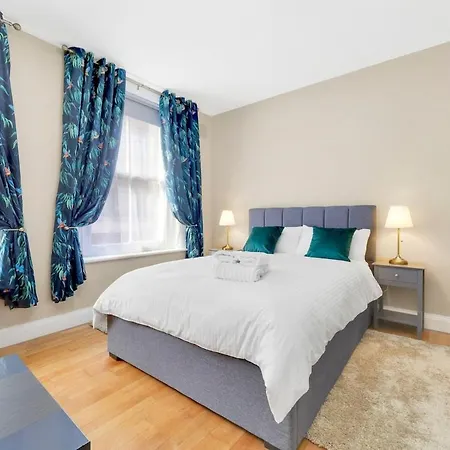Soho - Sleeps 6 - Amazing Location *