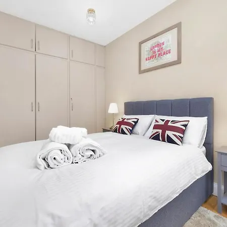 Apartment Soho - Sleeps 6 - Amazing Location London
