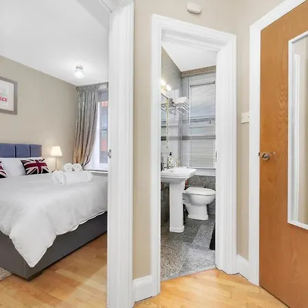 Soho - Sleeps 6 - Amazing Location *