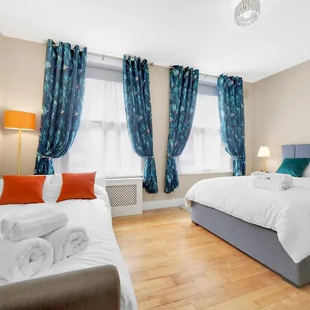 Soho - Sleeps 6 - Amazing Location * London