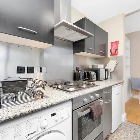 Soho - Sleeps 6 - Amazing Location London