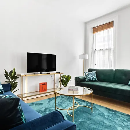 Apartment London- Sleeps 8 - 65sq Meters