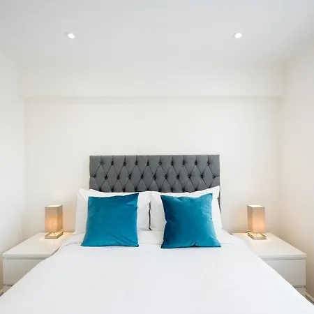 Space - - 2 Bed - 2 Bath - Balcony - Parking Space Romford
