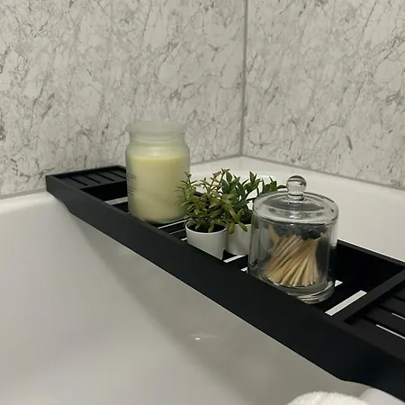 Cosy Paddington 2 Bedroom Prime Location לונדון