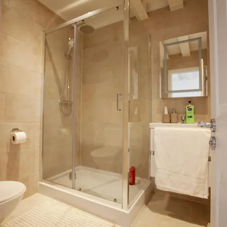 Cozy & Flat For 3 ! * London