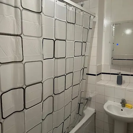 Great 2 Bed * London