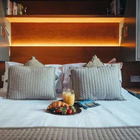 Luxury On Rupert Street Apartment London