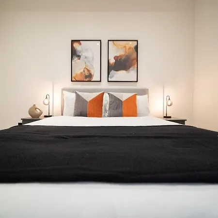 2-bed Flat Near Zoo, Ideal For Families * London