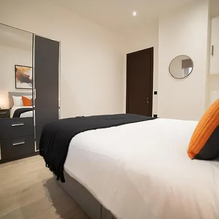 Apartment 2-bed Flat Near Zoo, Ideal For Families
