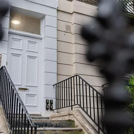2-bed Flat Near Zoo, Ideal For Families * London