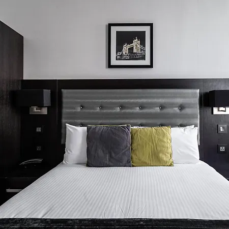 The W14 Kensington Hotel 4*