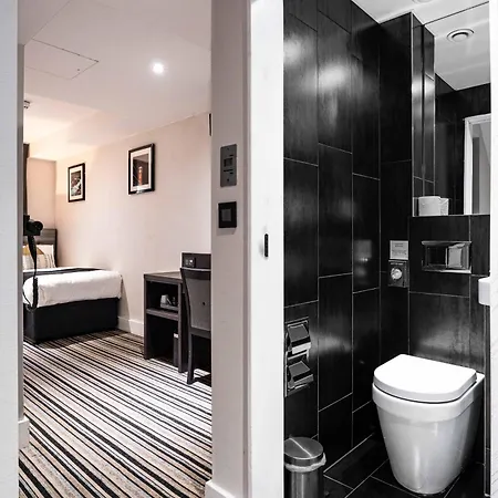 The W14 Kensington 4*