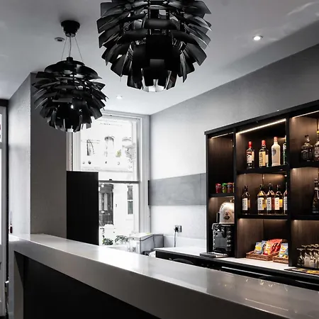 The W14 Kensington Hotel 4*