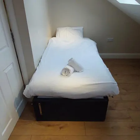4 Bedroom & 2 Bedroom Apartment London