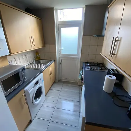 4 Bedroom & 2 Bedroom Apartment London