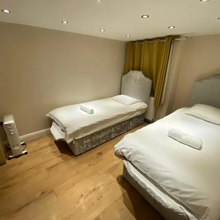 4 Bedroom & 2 Bedroom Apartment