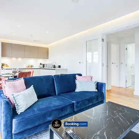 2 Bedroom By Ls2g Short Lets & Serviced Greater With Private Balcony * London