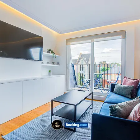Apartment 2 Bedroom By Ls2g Short Lets & Serviced Greater With Private Balcony *