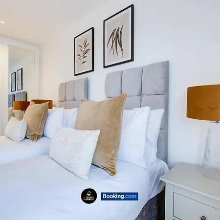 2 Bedroom By Ls2g Short Lets & Serviced Greater With Private Balcony Apartment London