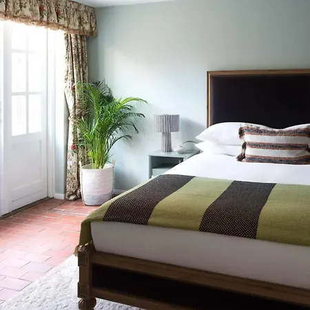 Lux Mews House Portobello 4 Bed London