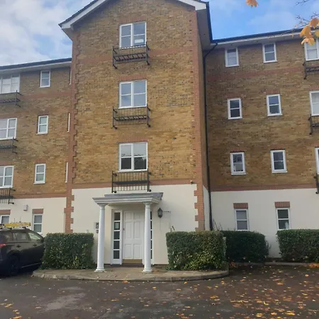 Peaceful On Sharing Flat In Wimbledon * London