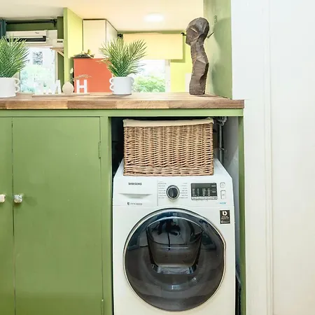 20 Percent Off -Todayonly-Mobilerate Offers-Genius Offers-Londonbridge City Apartment W Free Parking-Wifi-Sleeps7-4Beds-Netflix-Family!