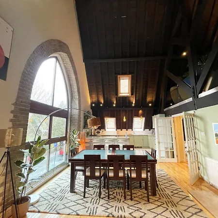 Unique Crystal Palace Park Church Conversion Apartment *