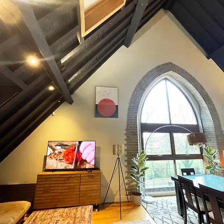 Unique Crystal Palace Park Church Conversion * London