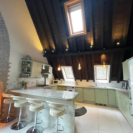 Unique Crystal Palace Park Church Conversion Apartment *