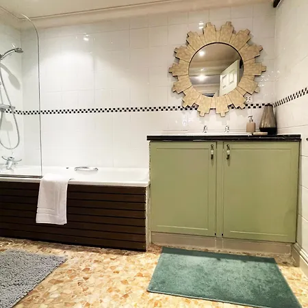 Apartment Unique Crystal Palace Park Church Conversion London