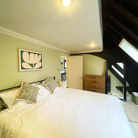 Apartment Unique Crystal Palace Park Church Conversion