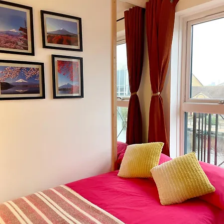 Homestay Clippers Quay Loft At Canary Wharf London