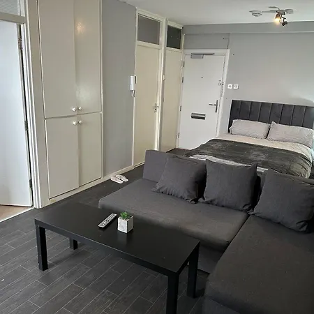 Oyes Apartment *