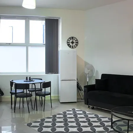Spacious 2 Bed With Patio In Camden Wr201 * London