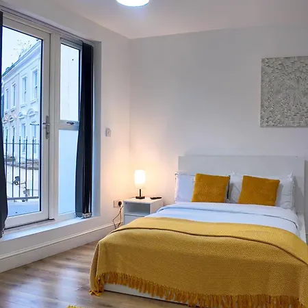 Apartment Spacious 2 Bed With Patio In Camden Wr201 *